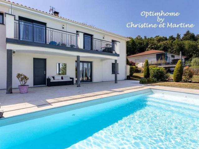 Maison 6 pièces 192 m²