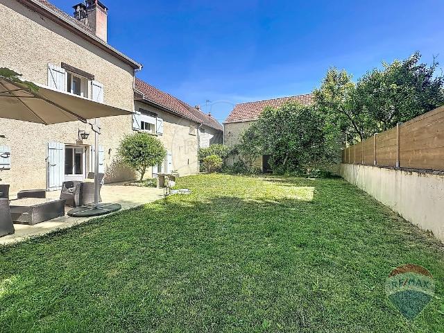 Maison 6 pièces 192 m²