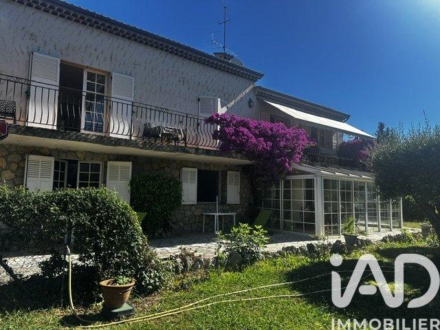 Maison 6 pièces 192 m²