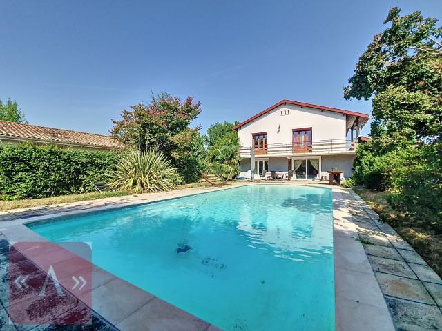 Maison 6 pièces 192 m²