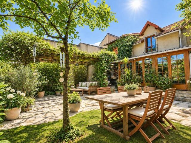 Maison 6 pièces 192 m²