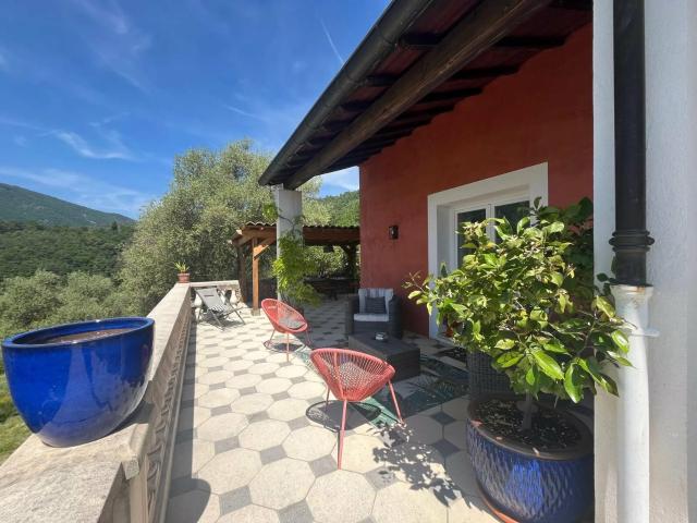 Maison 6 pièces 204 m²