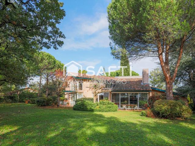 Maison 6 pièces 204 m²