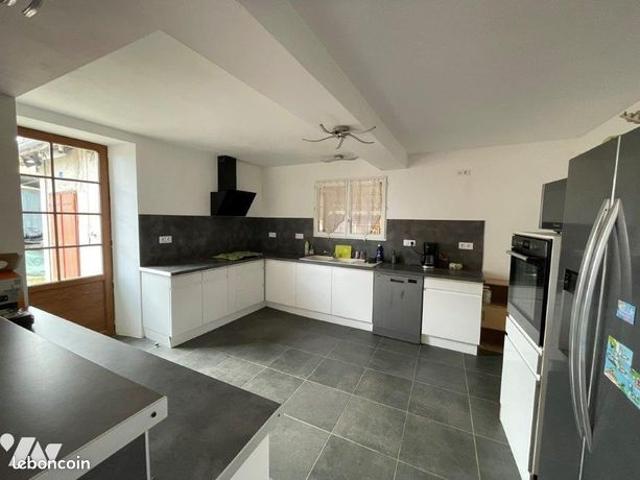 Maison 6 pièces 204 m²