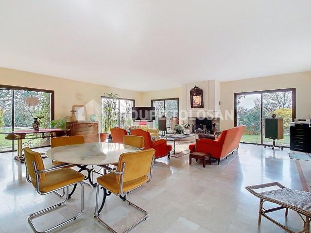 Maison 6 pièces 204 m²