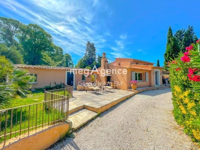 Maison 6 pièces 204 m²