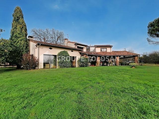 Maison 6 pièces 204 m²