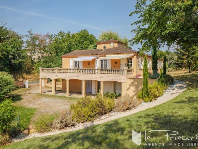 Maison 6 pièces 204 m²
