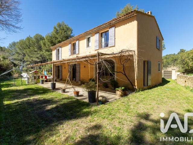 Maison 6 pièces 205 m²