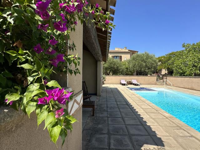 Maison 6 pièces 205 m²