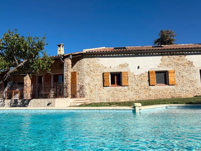 Maison 6 pièces 205 m²