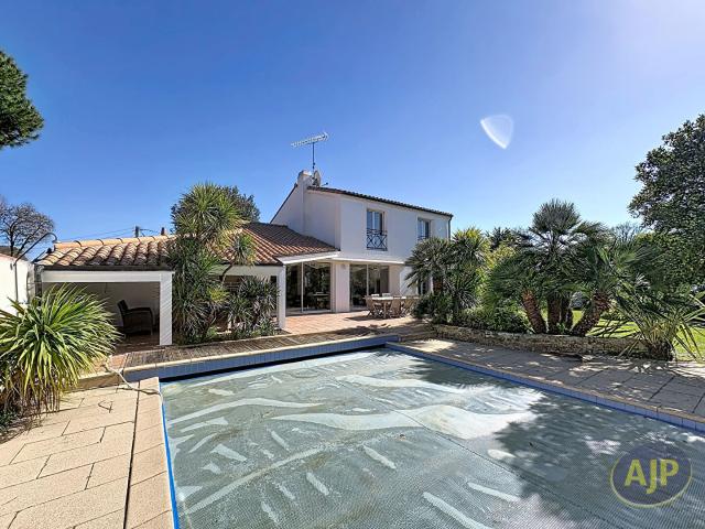 Maison 6 pièces 205 m²