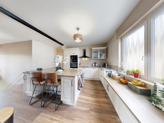 Maison 6 pièces 205 m²