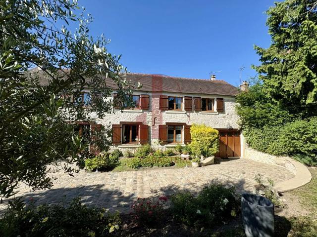Maison 6 pièces 205 m²