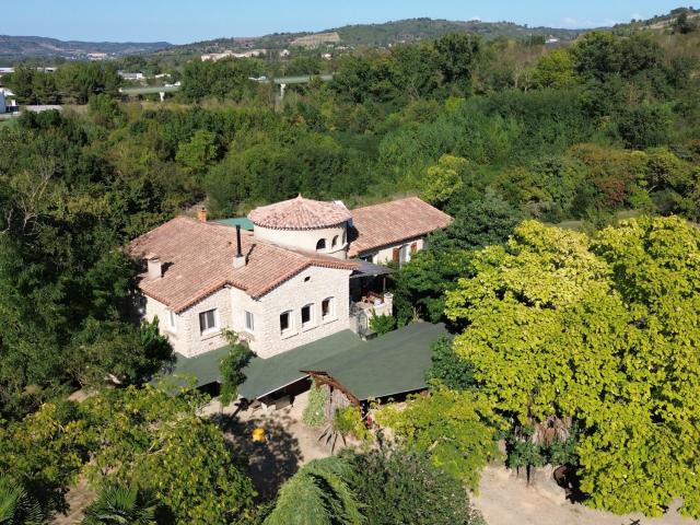 Maison 6 pièces 205 m²