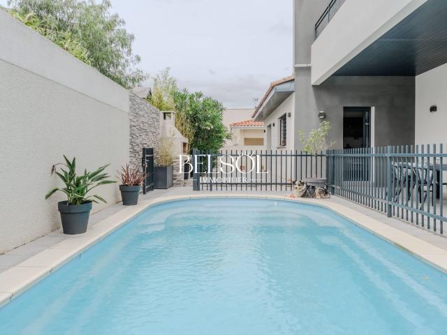 Maison 6 pièces 205 m²