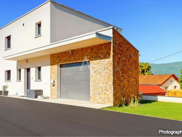 Maison 6 pièces 220 m²