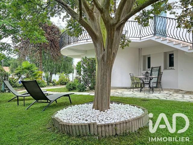 Maison 6 pièces 205 m²