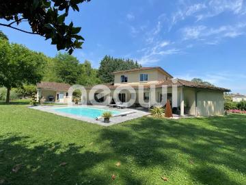Maison 6 pièces 205 m²