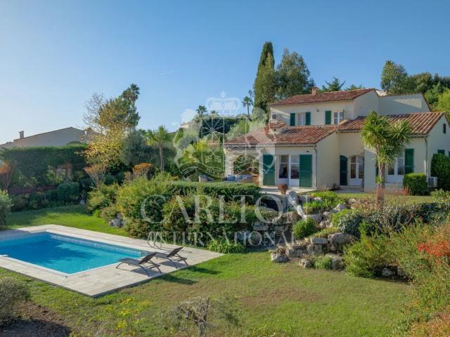 Maison 6 pièces 205 m²