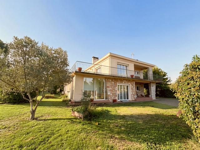 Maison 6 pièces 205 m²