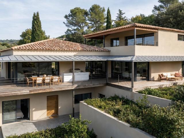 Maison 6 pièces 205 m²