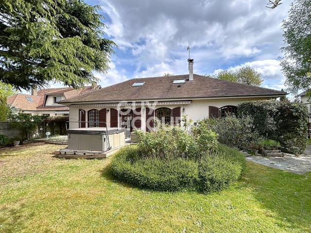 Maison 6 pièces 206 m²