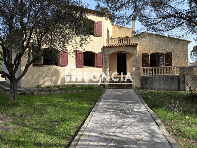 Maison 6 pièces 206 m²