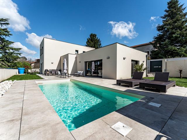Maison 6 pièces 206 m²