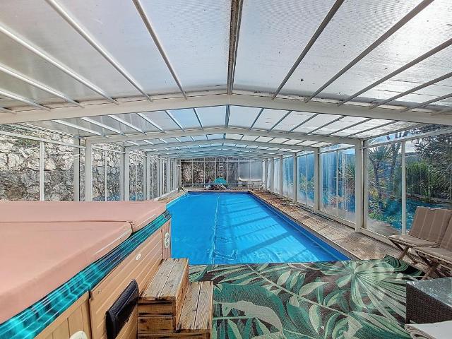Maison 6 pièces 206 m²