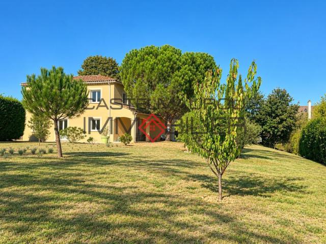 Maison 6 pièces 206 m²