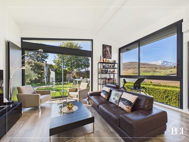 Maison 6 pièces 206 m²