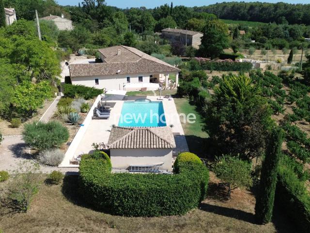 Maison 6 pièces 206 m²