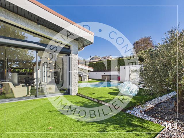 Maison 6 pièces 206 m²