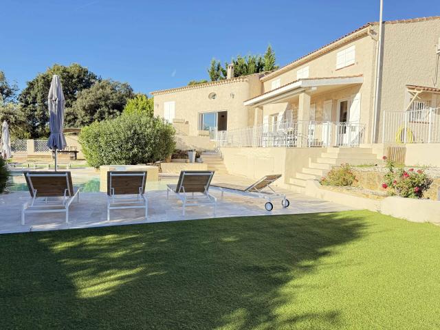 Maison 6 pièces 206 m²