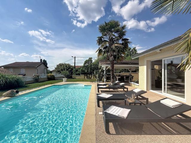 Maison 6 pièces 206 m²