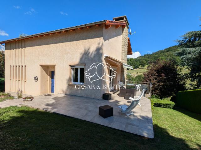 Maison 6 pièces 206 m²
