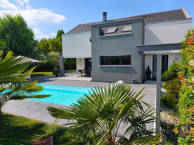 Maison 6 pièces 206 m²