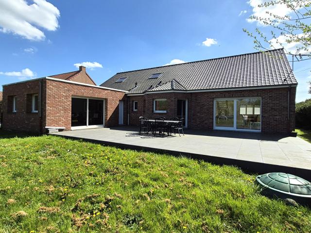 Maison 6 pièces 207 m²