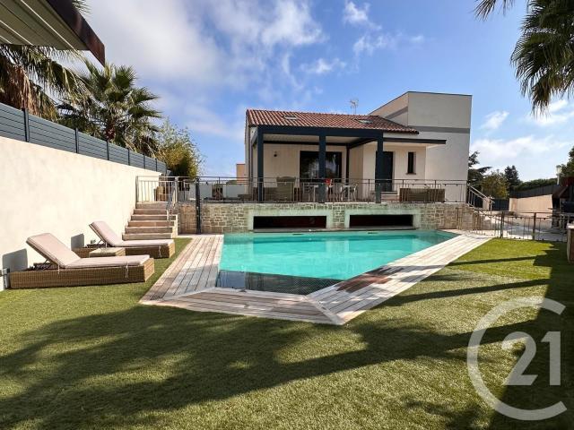 Maison 6 pièces 207 m²