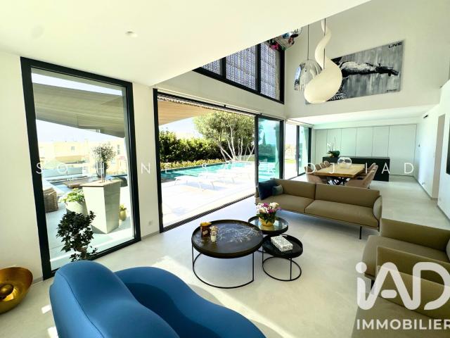 Maison 6 pièces 207 m²