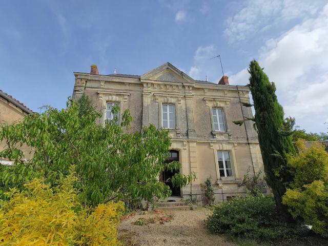 Maison 8 pièces 207 m²