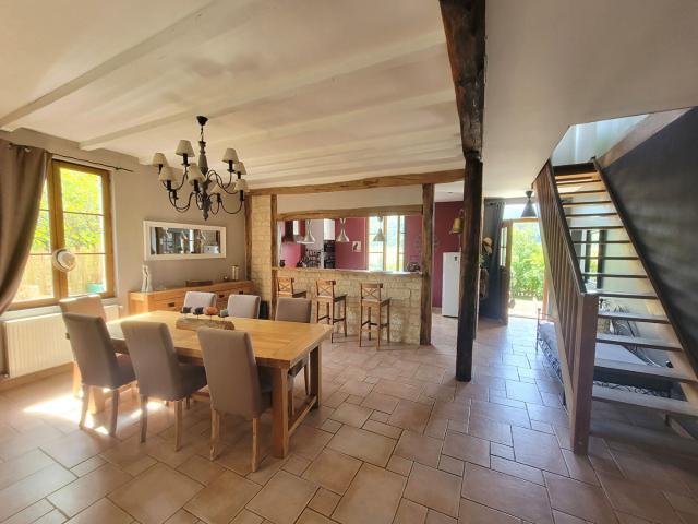 Maison 6 pièces 207 m²