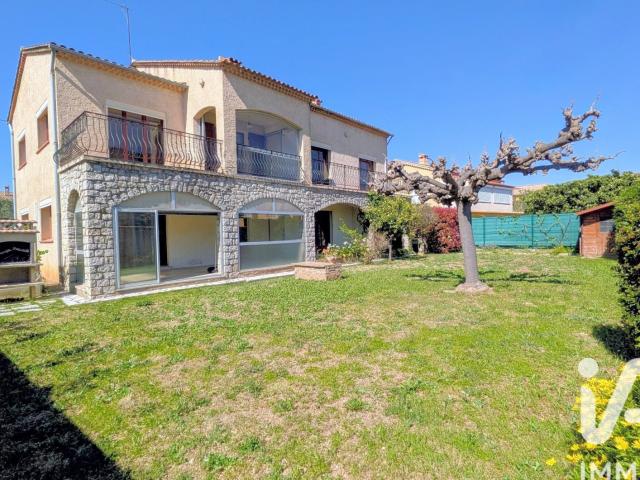 Maison 6 pièces 207 m²