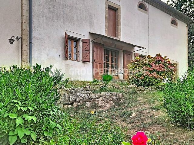 Maison 6 pièces 208 m²