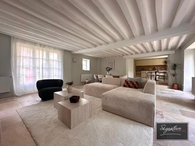 Maison 6 pièces 208 m²