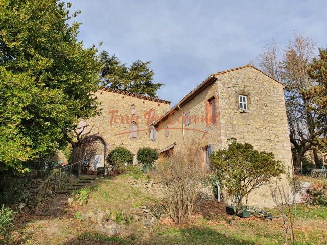 Maison 6 pièces 208 m²