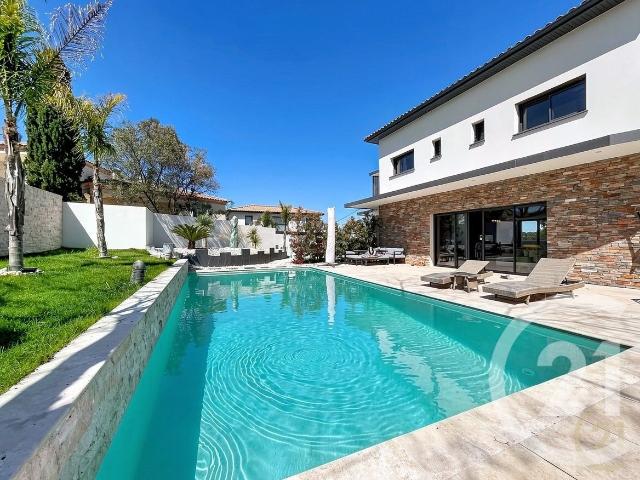 Maison 6 pièces 208 m²