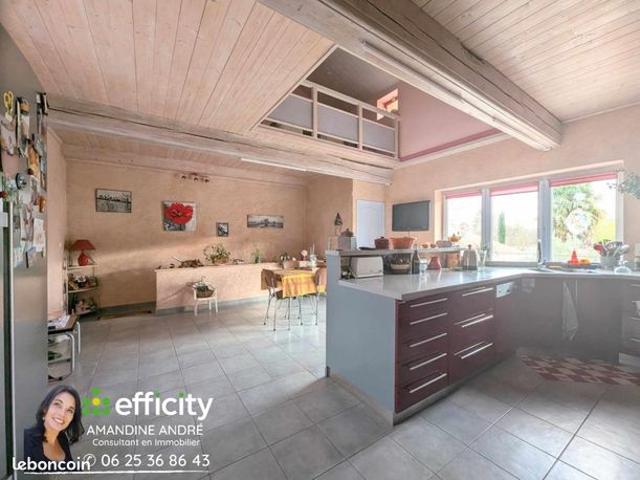 Maison 6 pièces 208 m²