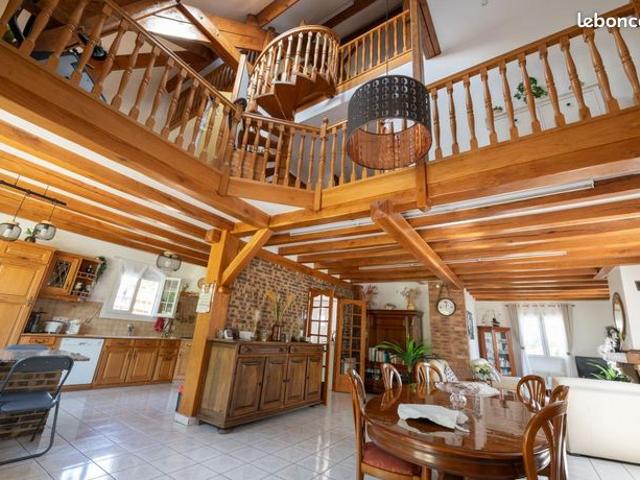 Maison 6 pièces 208 m²